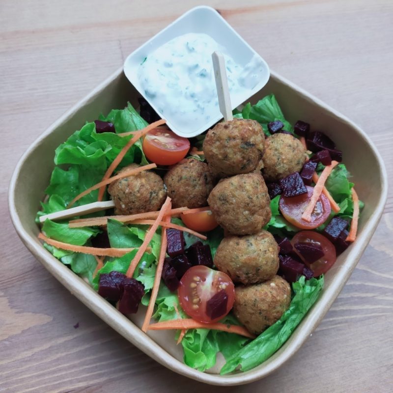 Salade de falafel, fromage blanc citron, tomates confites (la part)
