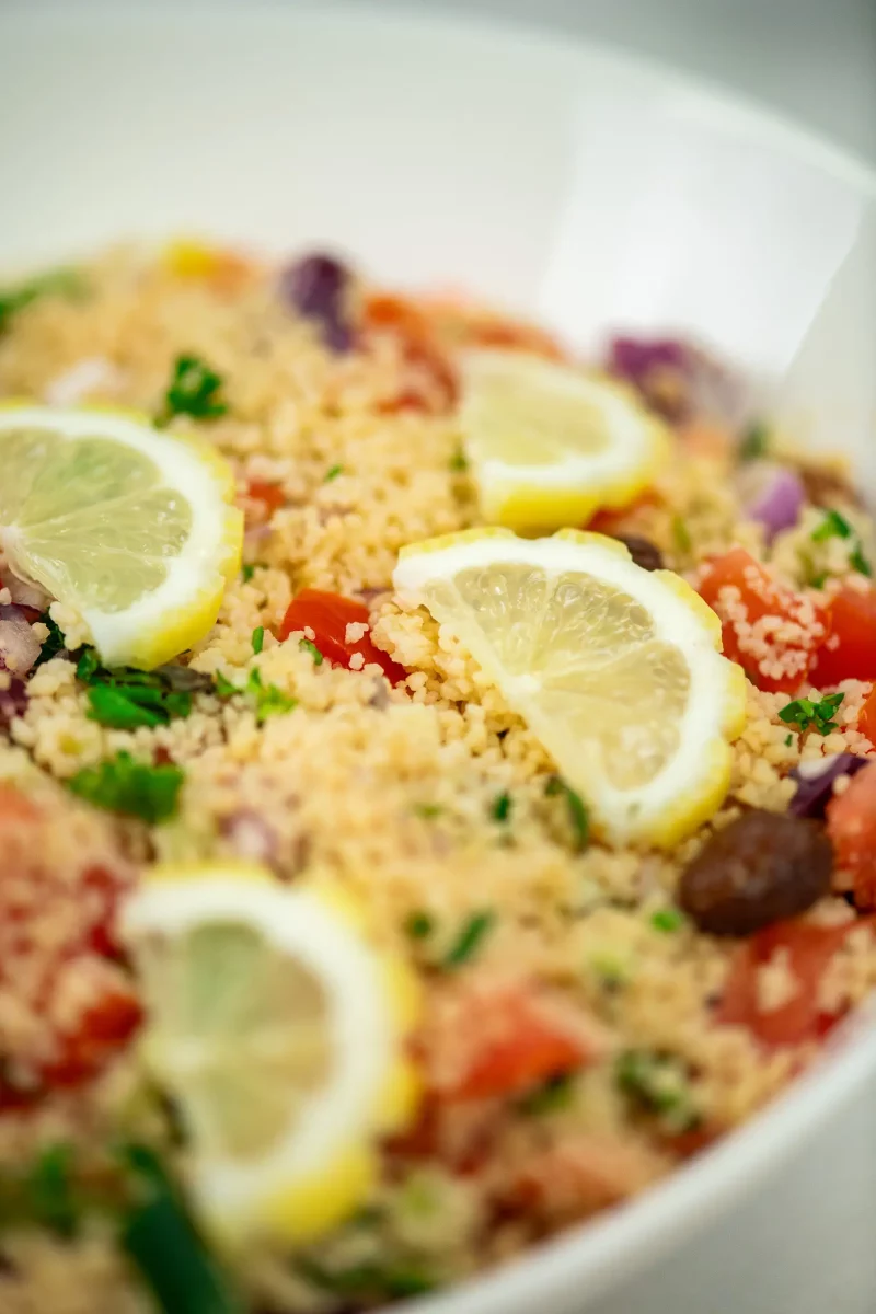 Salade de taboulé à la menthe et légumes à partager – Image 4