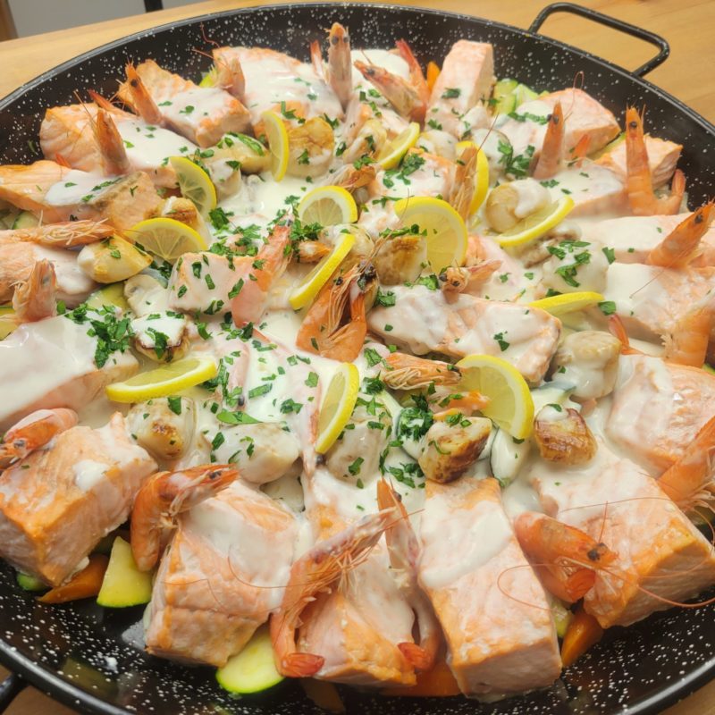 Blanquette de saumon, crevettes roses, riz parfumé (la part)