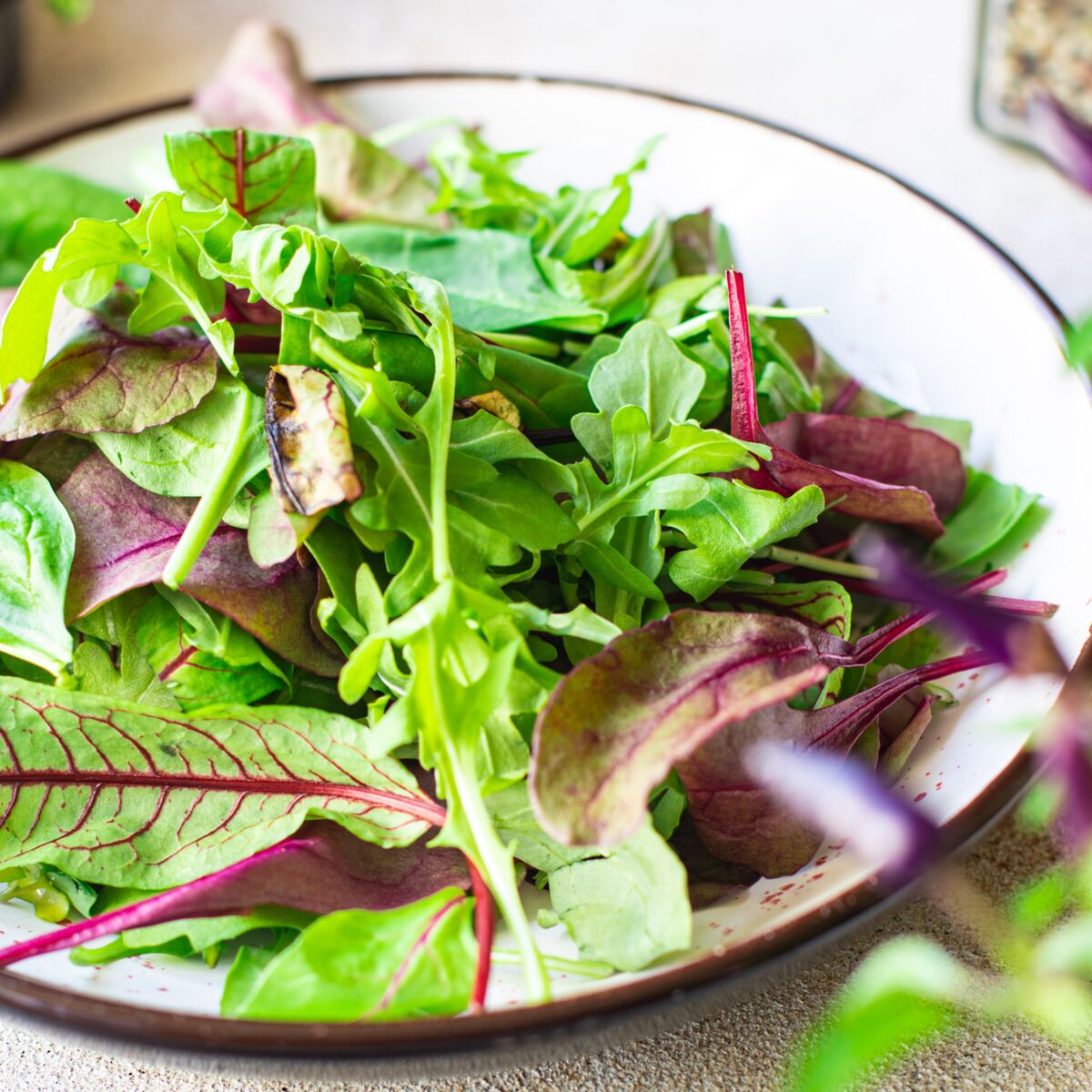 salade verte oignons rouges