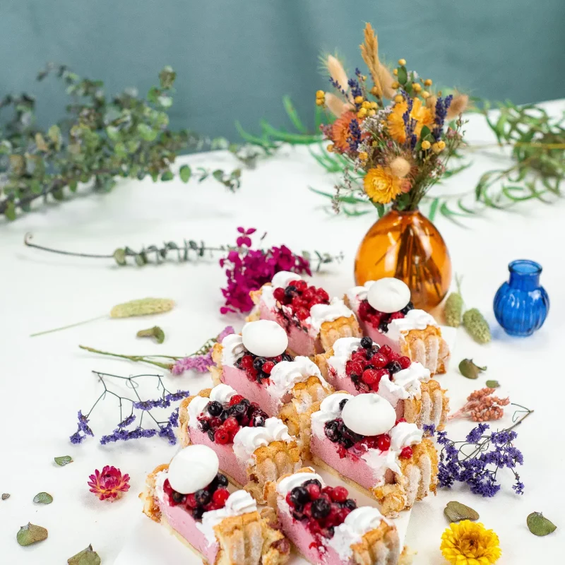 Charlotte aux Fruits Rouges (8 parts)