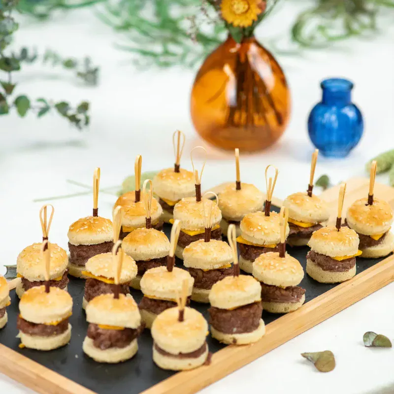 Plateau de 20 mini cheeseburgers (chaud)